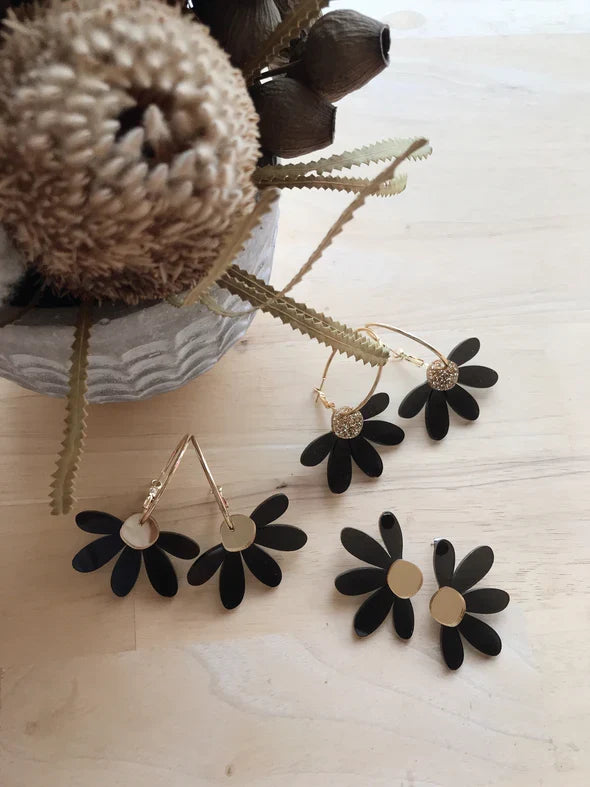 Earrings | Jumbo Daisy Hoop